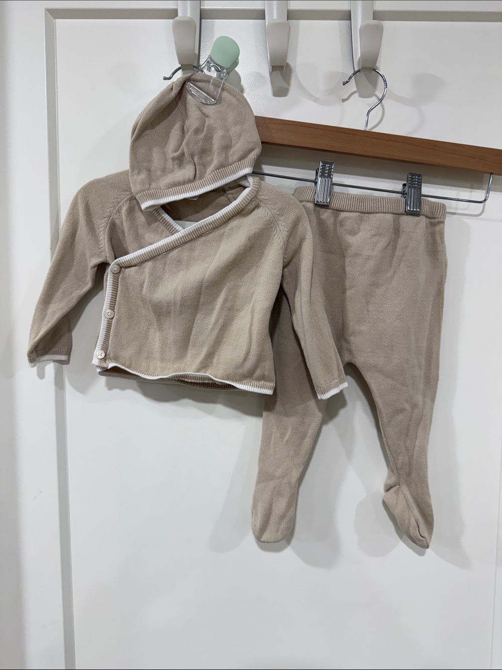 Edgehill Collection Neutral Beige Knit Hooded Baby Set Size 3 Month